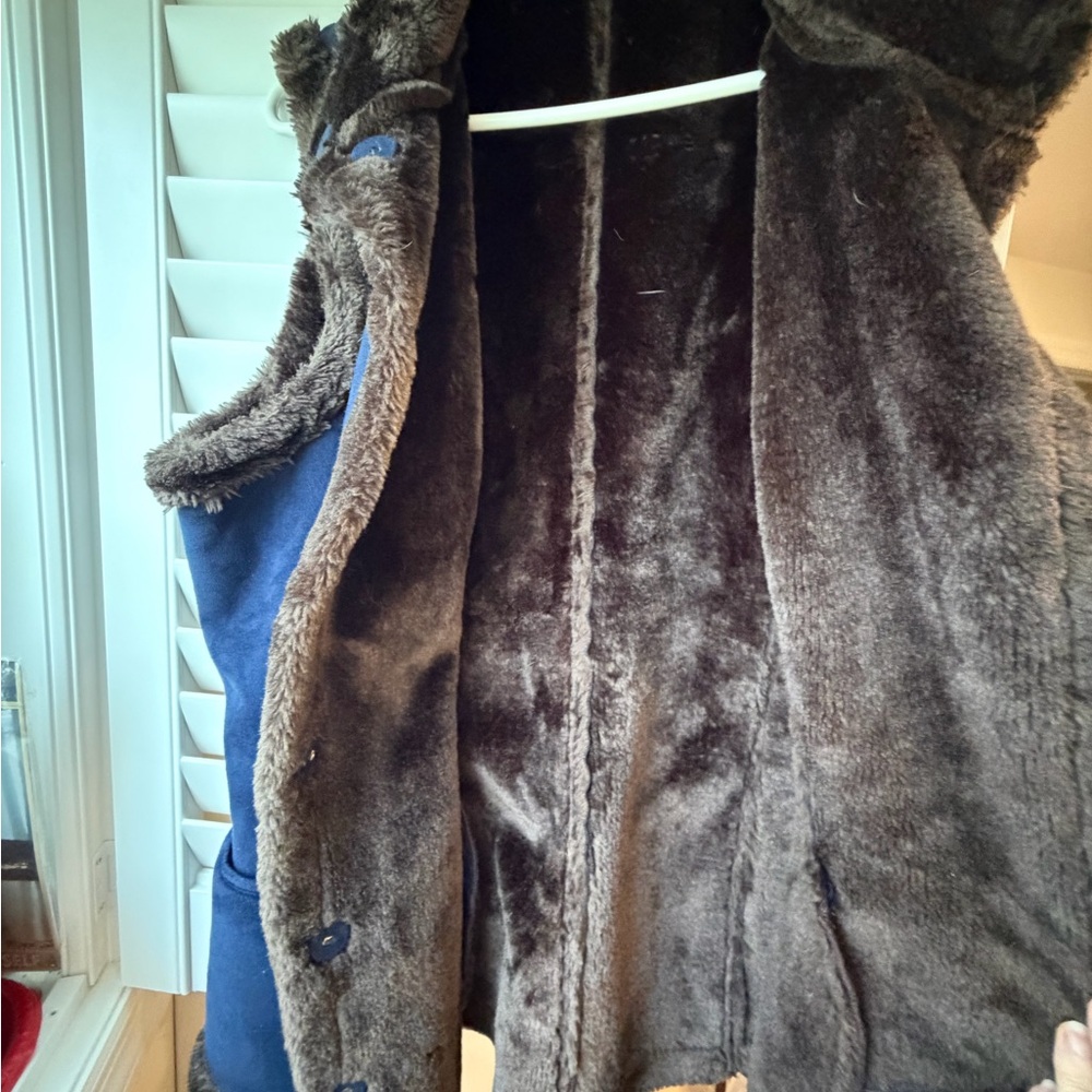 Women's Blue Faux Fur Lined Vest - Picture 2 of 6
